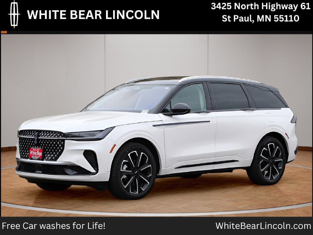 Used 2025 Lincoln Nautilus Reserve AWD/4WD image 1