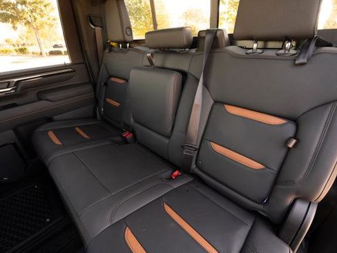 Used 2026 GMC Sierra 2500 AT4 image 31