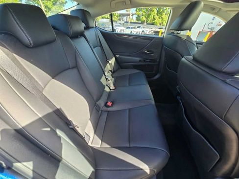 Certified 2024 Lexus ES 350 w/ Accessory Package (Z1) FWD image 12