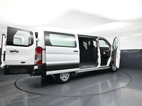 Certified 2025 Ford Transit 250 Low Roof w/ Exterior Upgrade Package RWD image 5