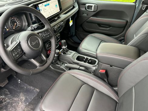 New 2026 Jeep Wrangler Unlimited Rubicon image 9