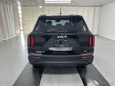 Certified 2023 Kia Sorento LX AWD/4WD image 21