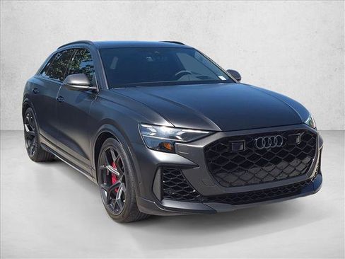 Used 2025 Audi RS Q8 performance AWD/4WD image 3