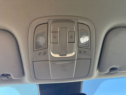 Used 2020 Hyundai Santa Fe SEL image 28