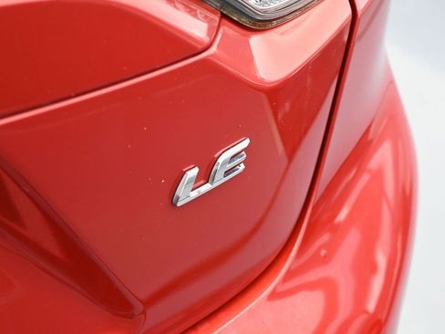 Used 2020 Toyota Corolla LE image 33