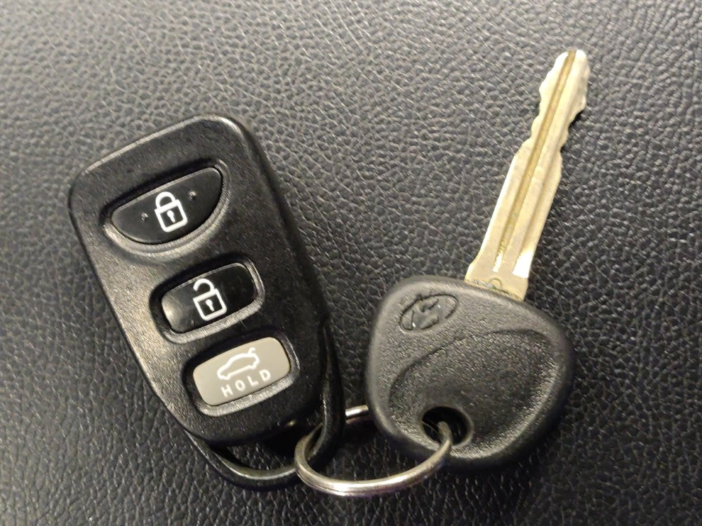 Used 2015 Hyundai Elantra SE FWD image 32