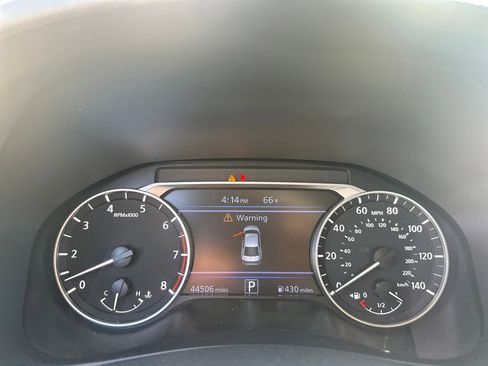 Used 2025 Nissan Altima 2.5 SV FWD image 44