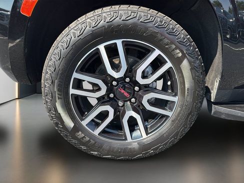 Certified 2024 GMC Yukon AT4 w/ Technology Package AWD/4WD image 10
