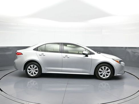 Certified 2024 Toyota Corolla LE AWD/4WD image 5