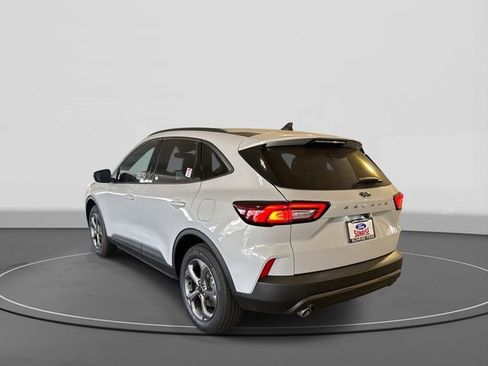 Used 2025 Ford Escape ST-Line image 7