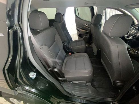 Used 2023 GMC Acadia SLE w/ Driver Convenience Package FWD image 32
