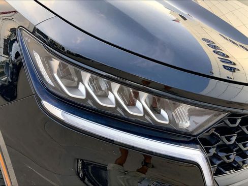 Used 2022 Kia Sorento S FWD image 28