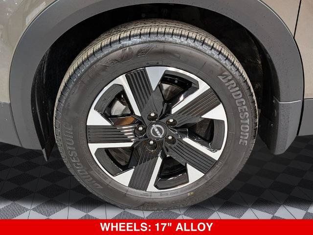 Certified 2025 Nissan Kicks SV w/ SV Premium Package AWD/4WD image 11
