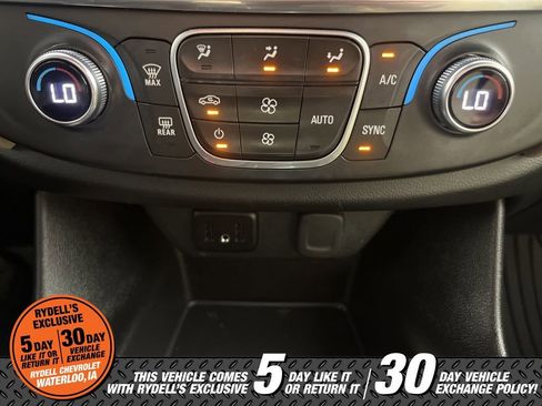 Used 2023 Chevrolet Traverse LS AWD/4WD image 31