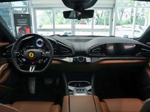 Used 2025 Ferrari Purosangue AWD/4WD image 9