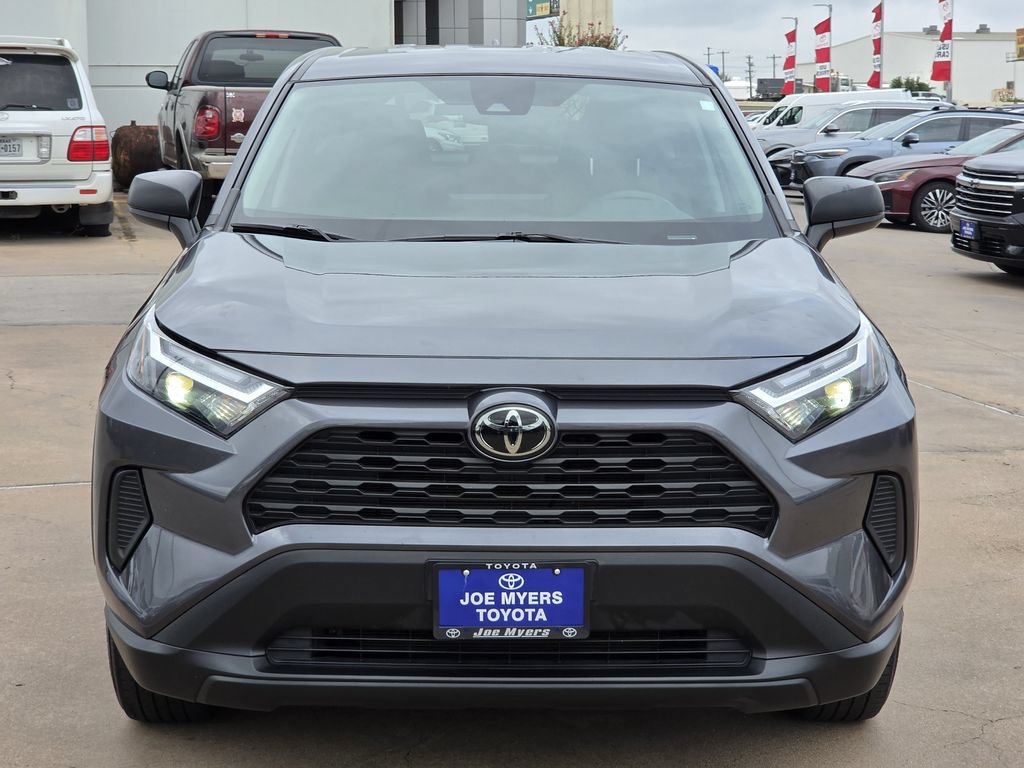 Used 2025 Toyota RAV4 LE FWD image 3