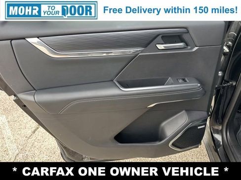 Used 2025 GMC Acadia Elevation image 31