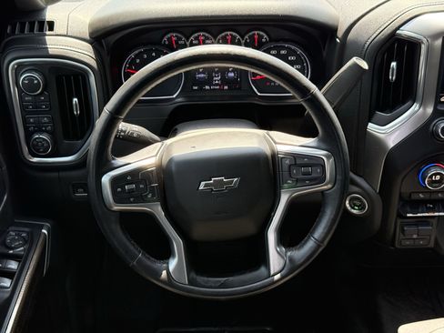 Used 2019 Chevrolet Silverado 1500 LT Trail Boss w/ Convenience Package AWD/4WD image 15