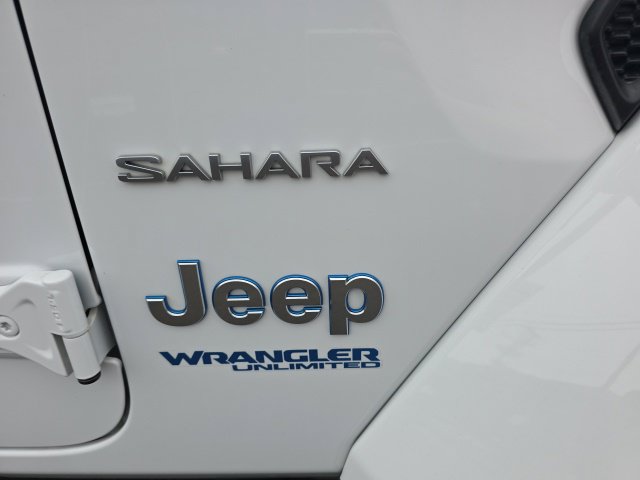 Used 2022 Jeep Wrangler Unlimited Sahara w/ Cold Weather Group AWD/4WD image 24