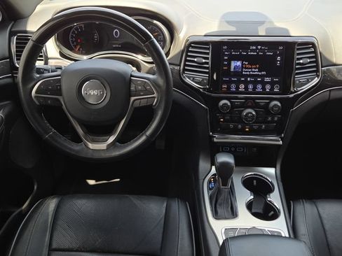 Used 2019 Jeep Grand Cherokee Overland AWD/4WD image 28