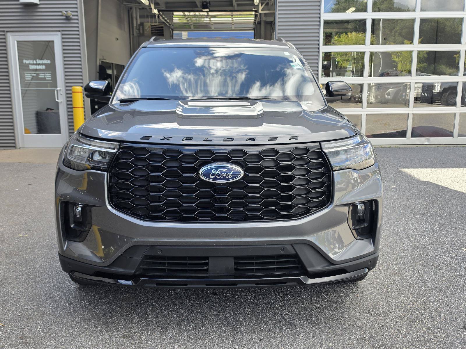 Certified 2026 Ford Explorer ST-Line AWD/4WD image 9