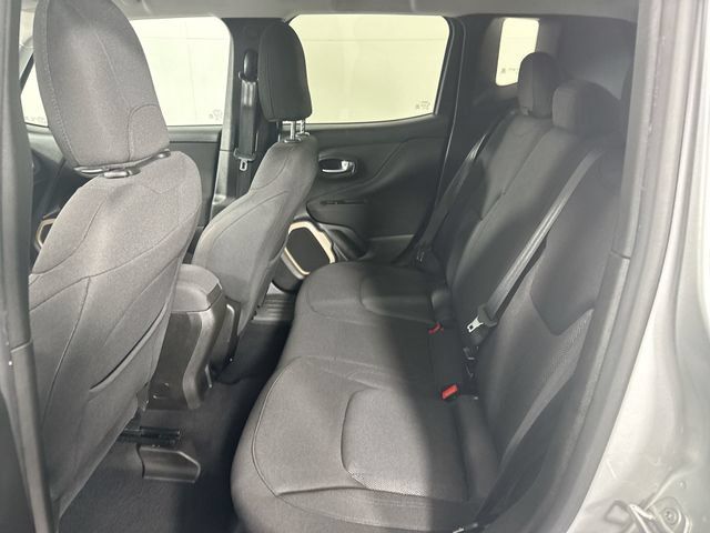 Used 2017 Jeep Renegade Latitude w/ Cold Weather Group AWD/4WD image 23