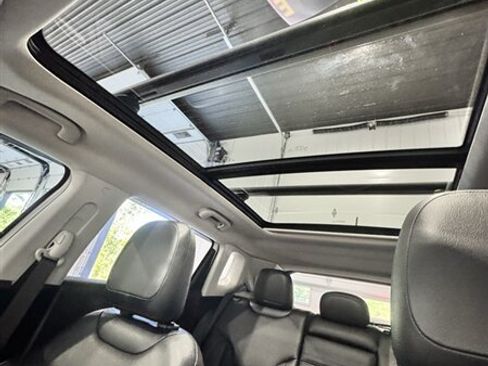 Used 2018 Jeep Compass Limited w/ Navigation Group AWD/4WD image 14