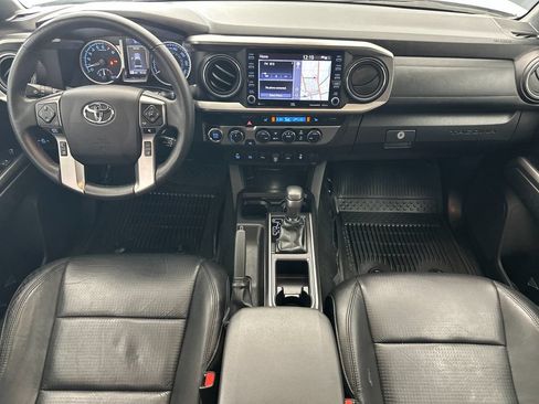Used 2023 Toyota Tacoma Limited AWD/4WD image 12