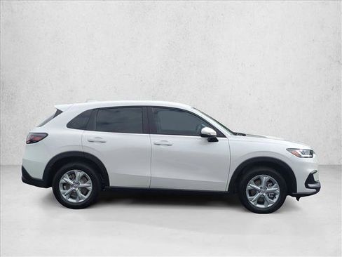Used 2025 Honda HR-V LX image 4