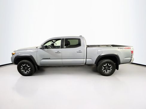 Used 2021 Toyota Tacoma TRD Off-Road AWD/4WD image 8