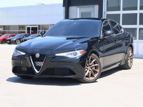 Used 2020 Alfa Romeo Giulia AWD w/ Cold Weather Package image 3