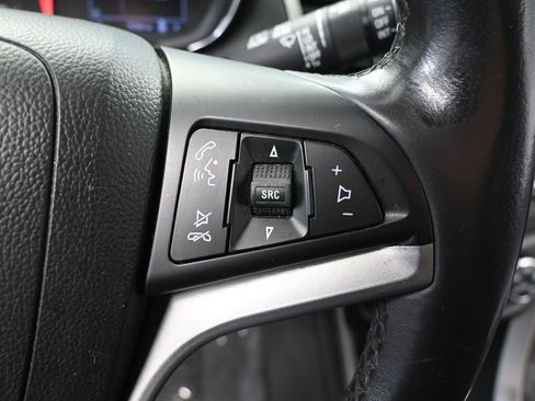 Used 2020 Chevrolet Trax LT w/ LT Convenience Package AWD/4WD image 27