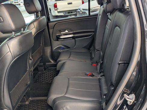 Used 2022 Mercedes-Benz GLB 250 4MATIC image 16