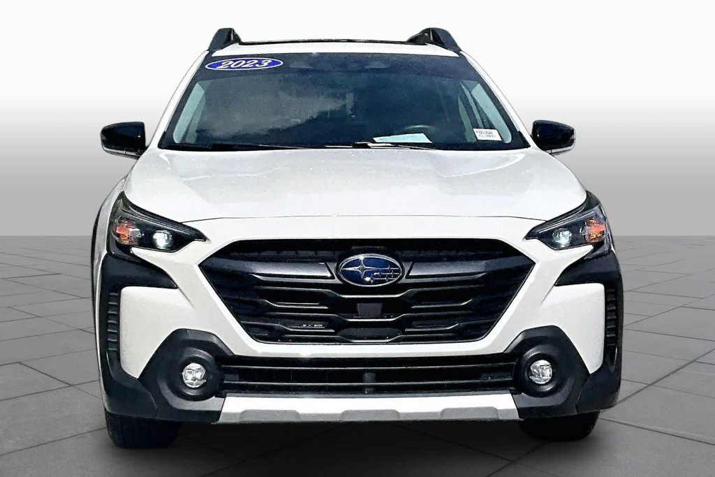 Used 2023 Subaru Outback Limited AWD/4WD image 3