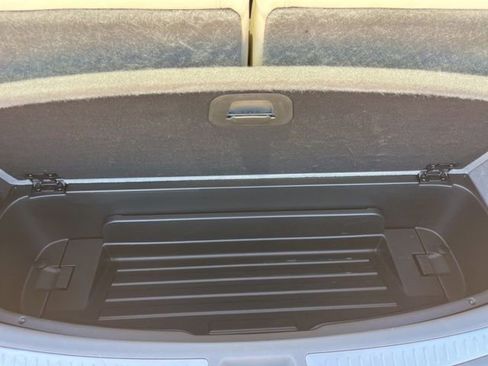 Used 2022 Cadillac XT6 Premium Luxury w/ Technology Package FWD image 6
