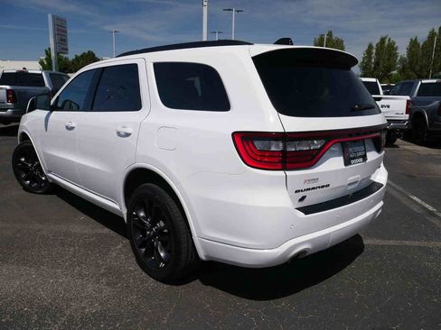 Used 2025 Dodge Durango GT w/ Blacktop Package AWD/4WD image 18