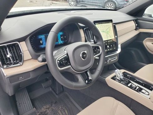 New 2026 Volvo XC90 B5 Plus w/ Protection Package Premier AWD/4WD image 17
