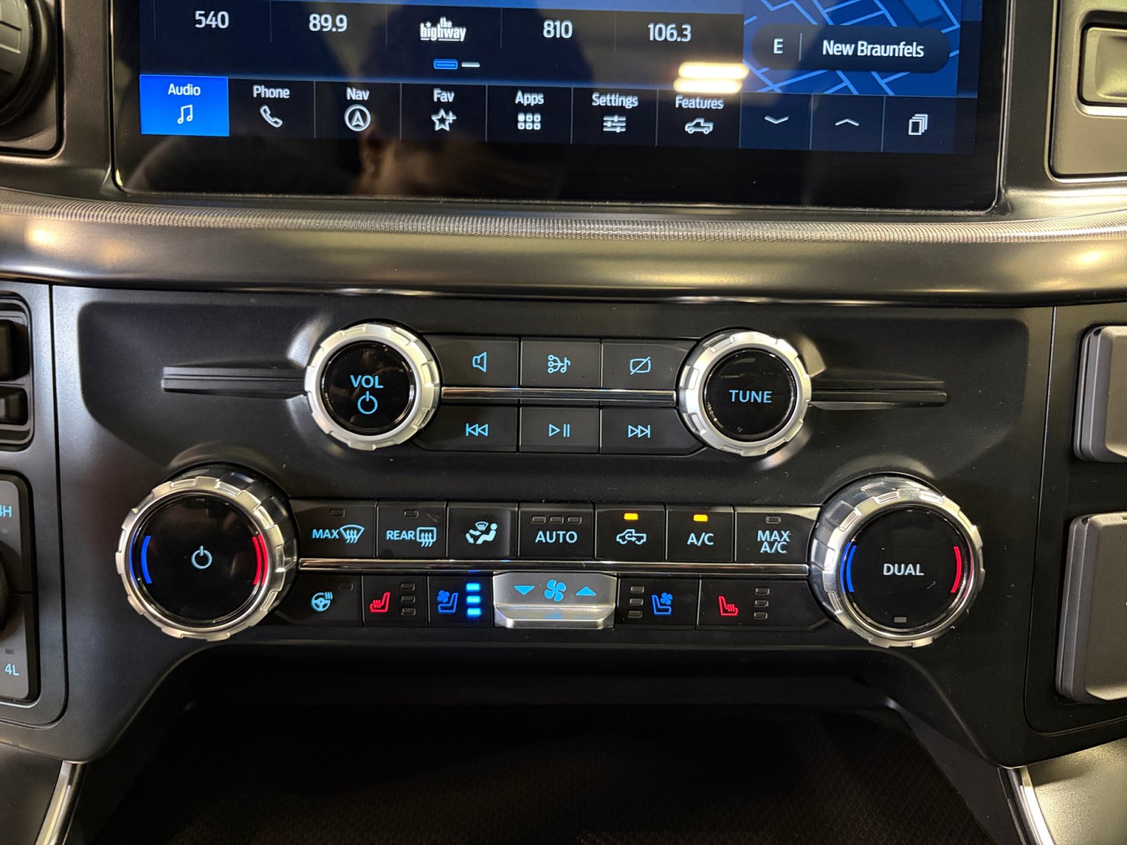 Used 2024 Ford F150 Raptor AWD/4WD image 17