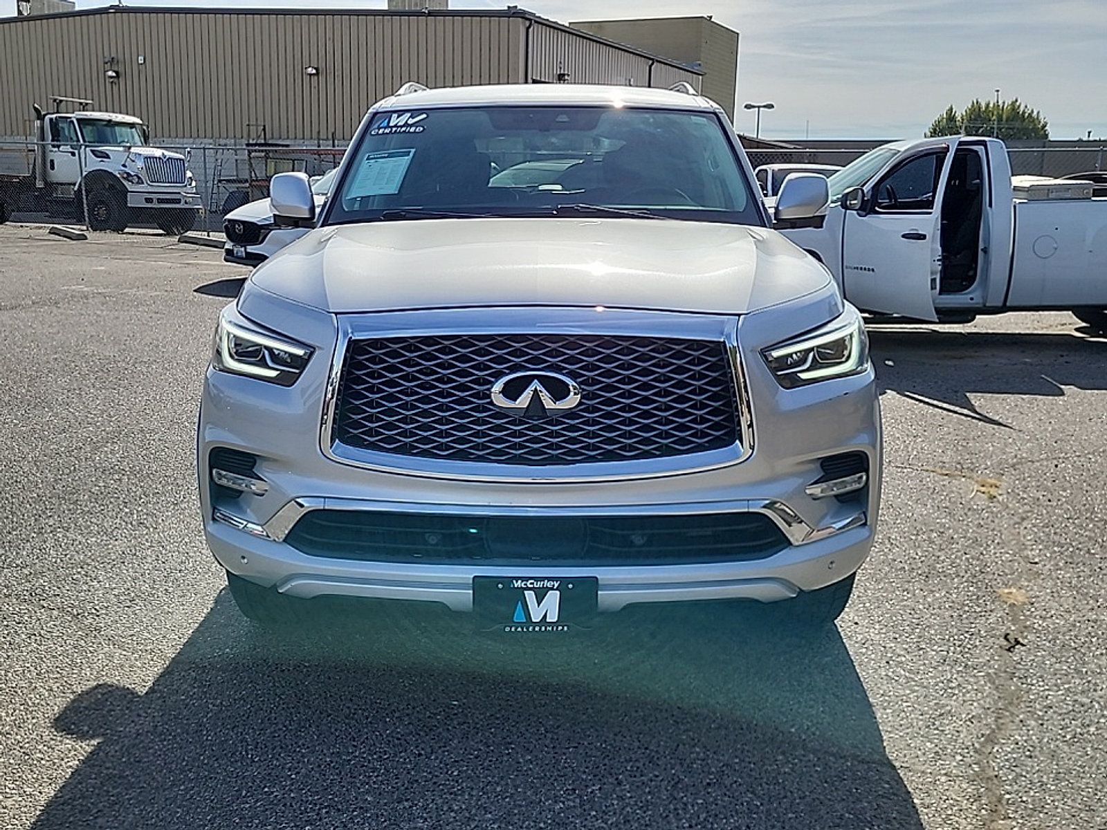 Used 2020 INFINITI QX80 Luxe w/ Proassist Package AWD/4WD image 2
