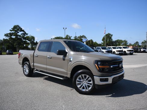 New 2026 Ford F150 XLT w/ XLT Chrome Appearance Package AWD/4WD image 2