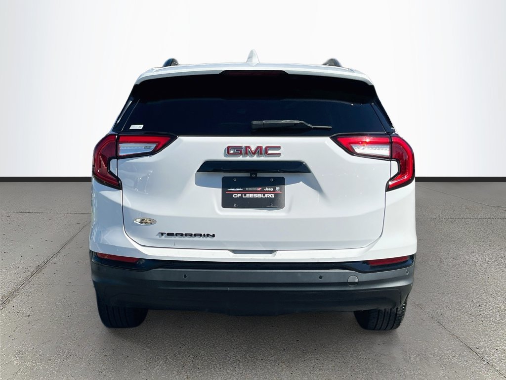Used 2022 GMC Terrain SLT w/ Tech Package FWD image 6