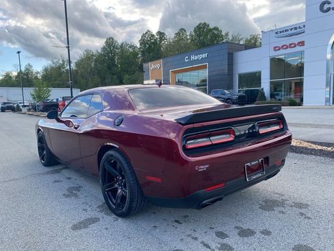 Used 2022 Dodge Challenger SRT Hellcat w/ Plus Package RWD image 4