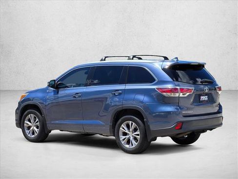 Used 2015 Toyota Highlander XLE FWD image 7