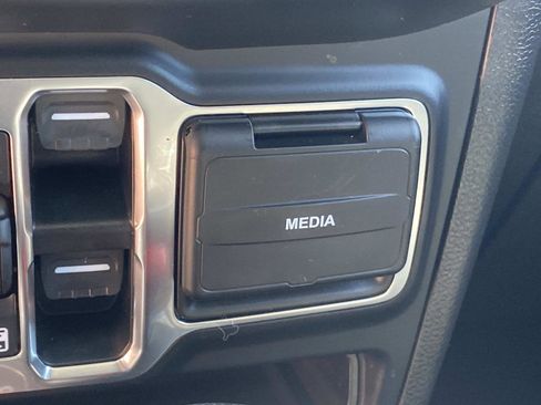 Certified 2021 Jeep Wrangler Unlimited Sport AWD/4WD image 32