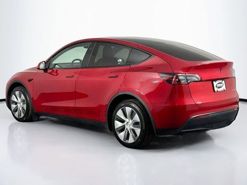Used 2023 Tesla Model Y Long Range image 9