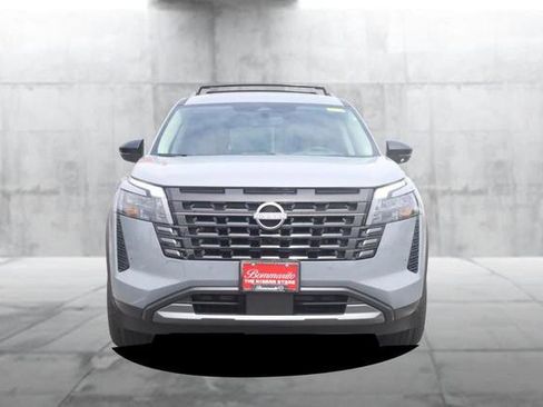 New 2026 Nissan Pathfinder Platinum AWD/4WD image 4