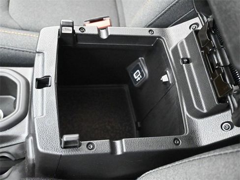 New 2025 Jeep Gladiator Sport image 21