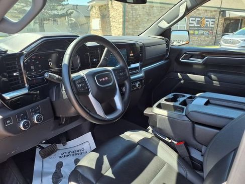 Used 2025 GMC Sierra 1500 SLT AWD/4WD image 14