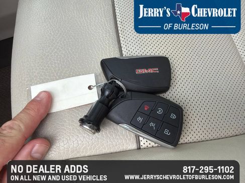 Used 2021 GMC Yukon Denali RWD image 16