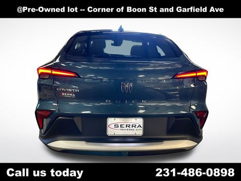 Used 2024 Buick Envista Sport Touring w/ Convenience I Package FWD image 4
